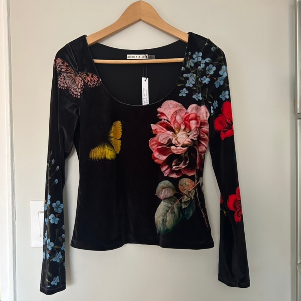 Alice + Olivia Delaina Long Sleeve Top In The Wind Floral Butterfly M NWT $275 - Picture 6 of 12